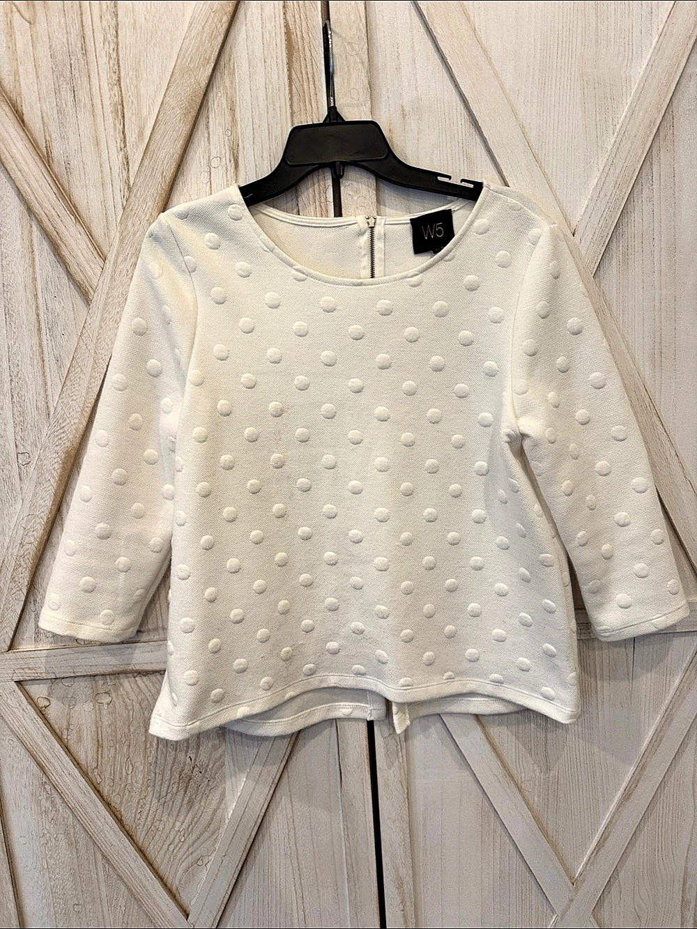 W5 Textured Long Sleeve Top in White Size Medium Like New